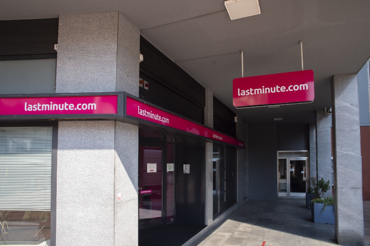 Lastminute.com, 67 lavoratrici e lavoratori a rischio licenziamento. I sindacati: “Gruppo solido, i dipendenti vengano ricollocati