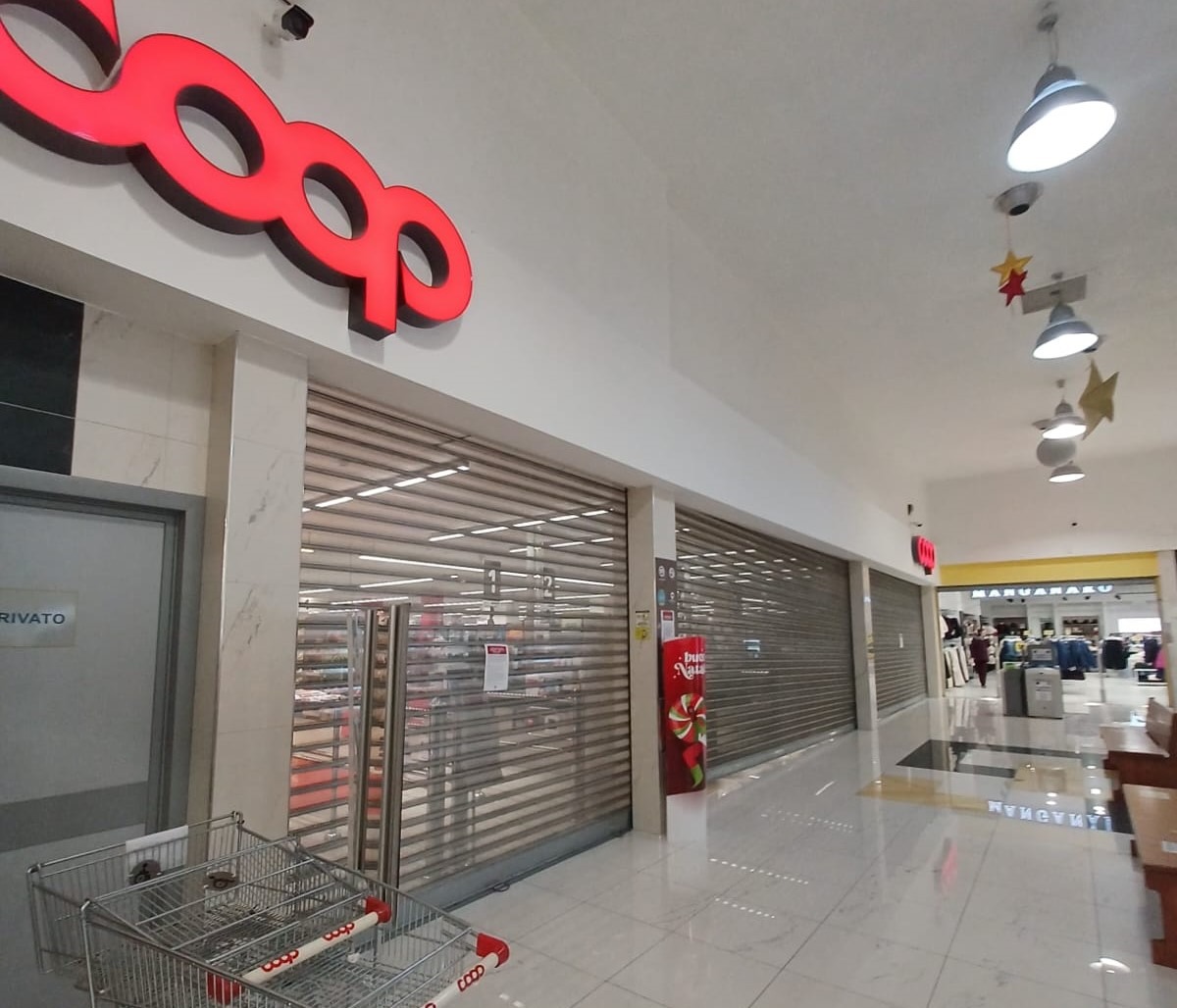 Unicoop Etruria e Superconti supermercati, sciopero riuscito: le lavoratrici e i lavoratori respingono fermamente il piano di tagli e dismissioni