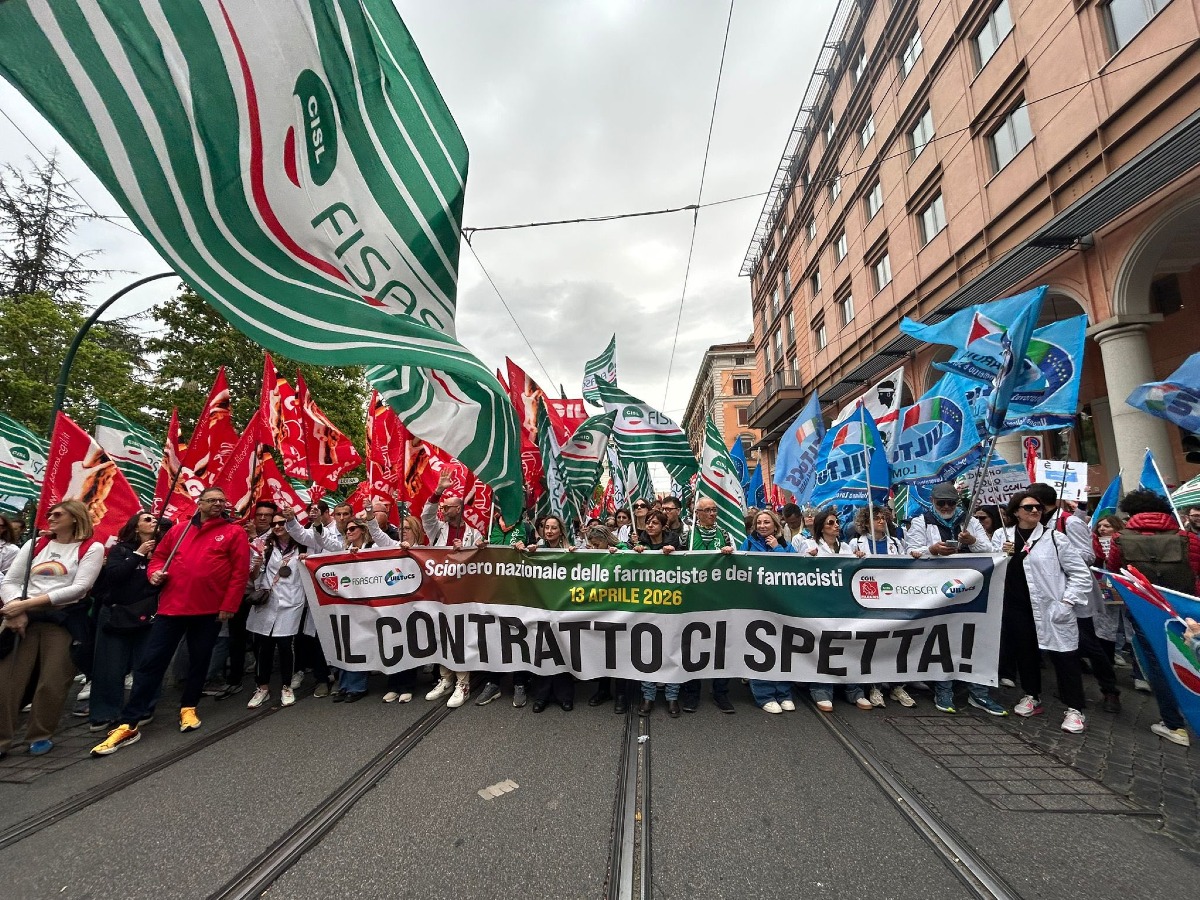 Farmacie Private, massiccia partecipazione allo sciopero nazionale e alla manifestazione di Roma. In piazza da tutta Italia per il rinnovo del contratto